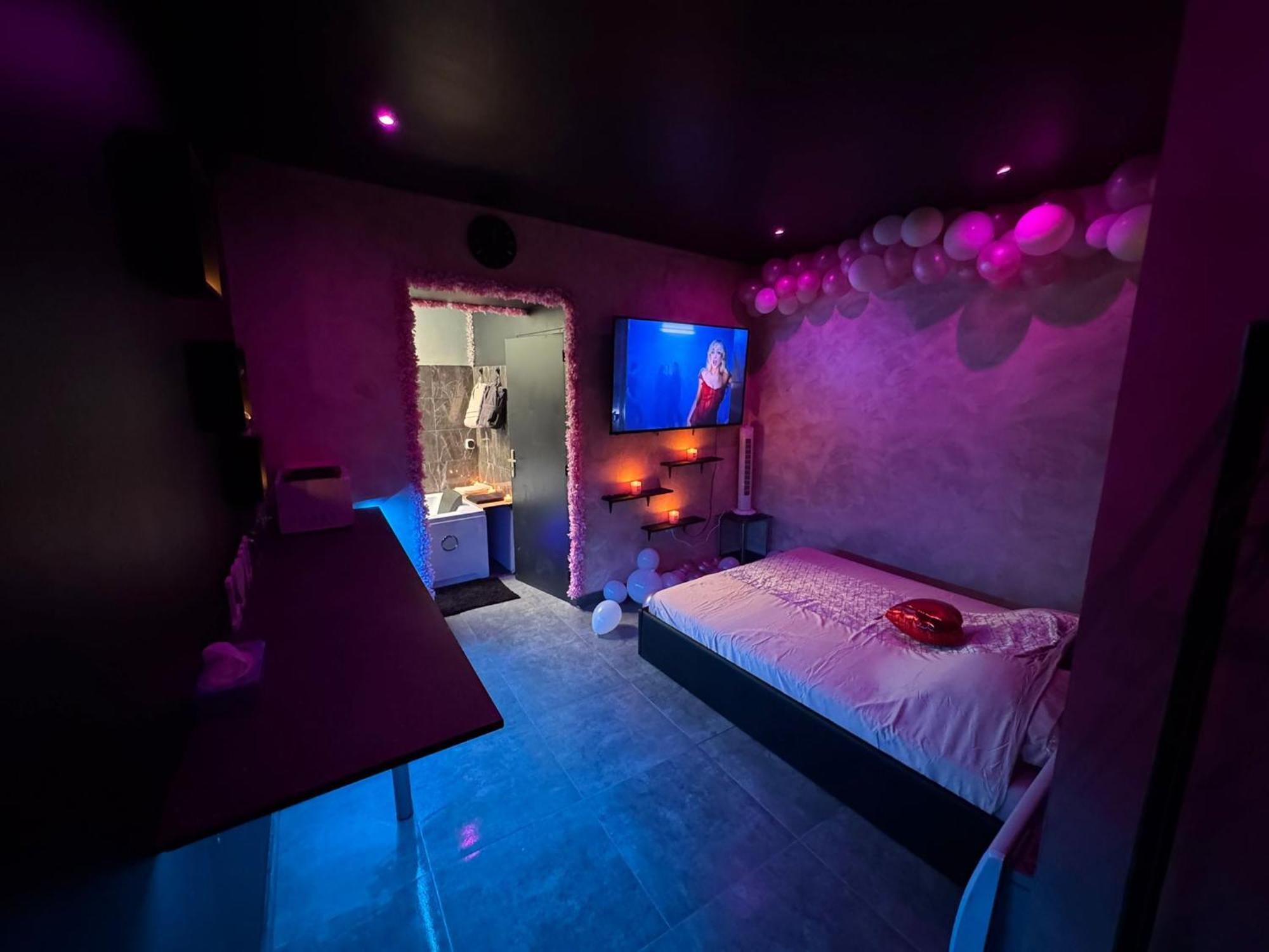 Love Room Spa Jacuzzi Lyon Exterior photo